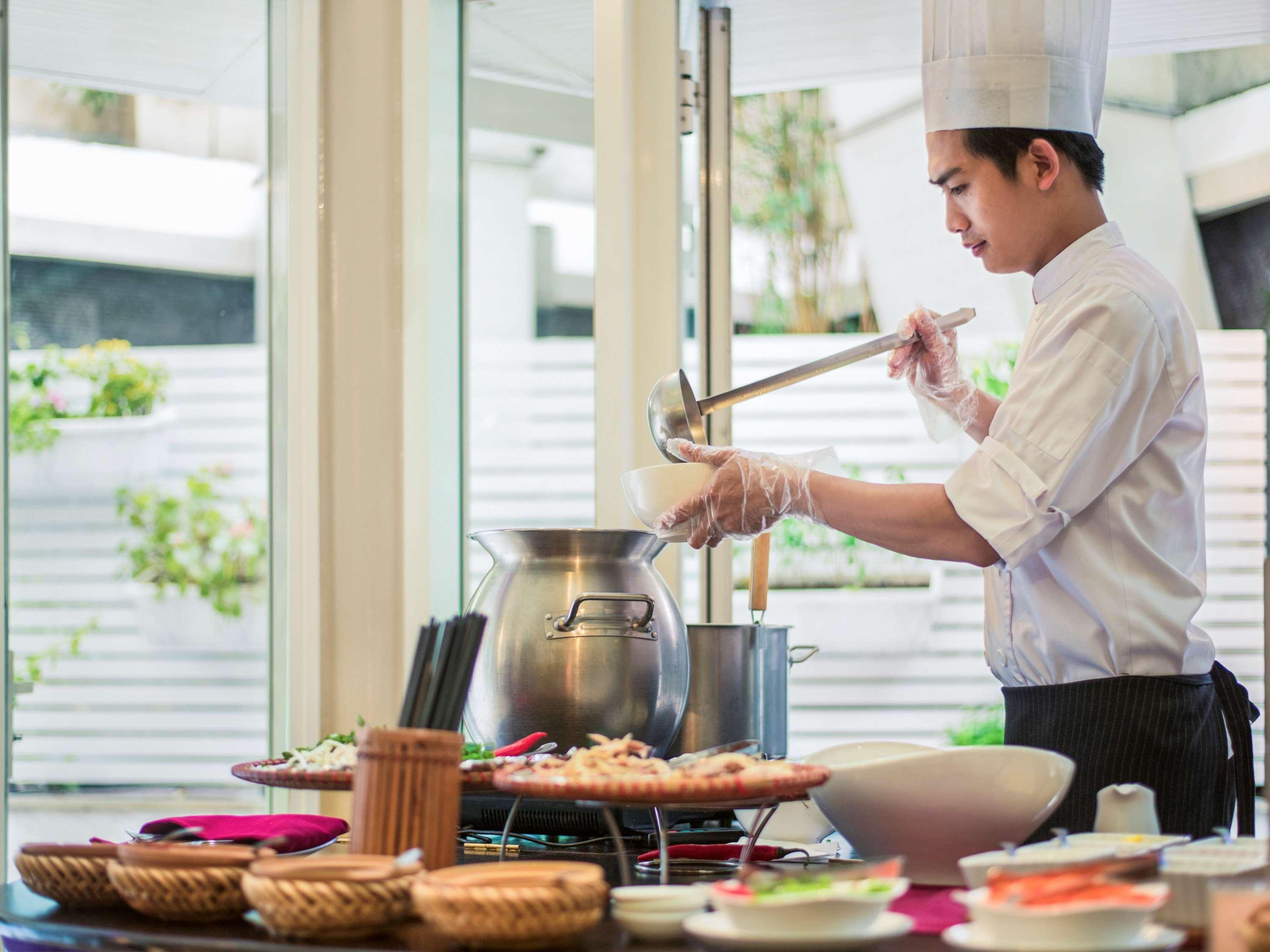 Mercure Hanoi La Gare Hotel Zewnętrze zdjęcie